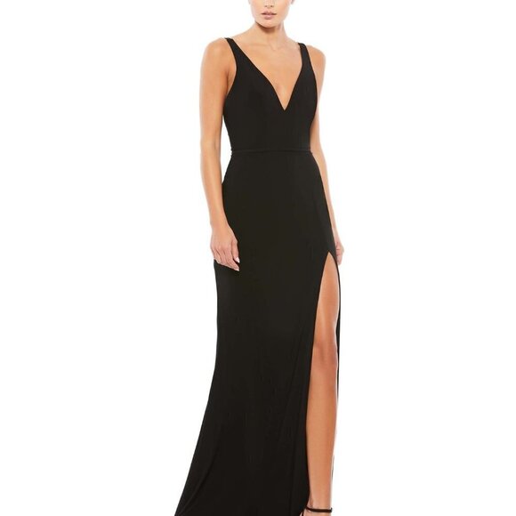 Mac Duggal NWT Ieena Plunge Neck High Slit Black Gown, size 10 - Picture 1 of 11
